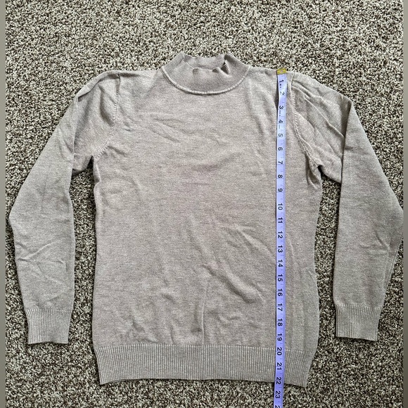 Long sleeve sweater size S/M - Picture 4 of 5